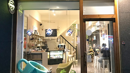 新銳咖啡高雄鼎中店（深夜咖啡廳）