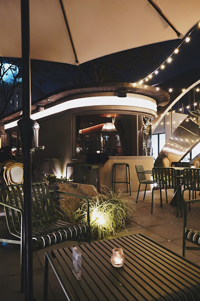 Petit Petit Coffee & Bar 沛提沛提酒吧 & 咖啡 寵物友善