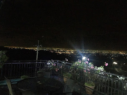 邀星賞月泡腳咖啡餐廳(空中七彩玻璃步道)