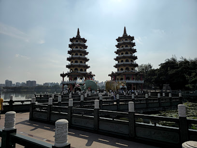 龍虎塔